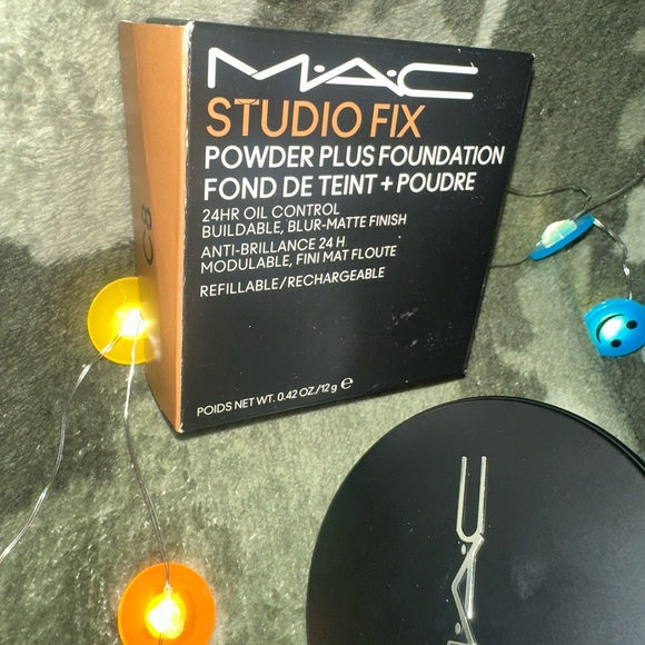 Matte Finish Compact Powder C8 - Picture 7 of 10